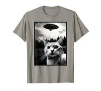 Funny Cat Selfie with UFOs - Cute Cat Joke UAPs Camiseta