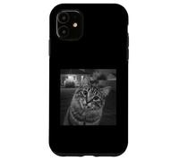 Funny Cat Sticks out Tongue On Security Camera Carcasa para iPhone 11