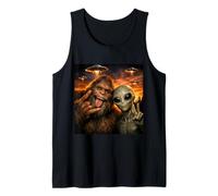 Funny Duo Bigfoot Alien Selfie UFO Encuentro Humor Camiseta sin Mangas
