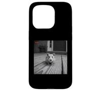Funny Hamster Sticks out Tongue On Security Camera Carcasa para iPhone 15 Pro