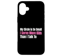 Funny Lunch Lady, mi círculo es Tan pequeño Que sirvo a más niños Carcasa para iPhone 16 Plus