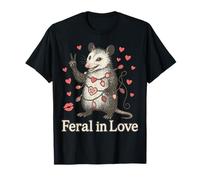 Funny Possum Valentine Outfit Feral in Love Animal Design Camiseta