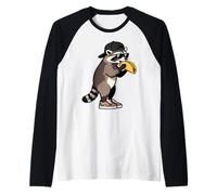 Funny Raccoon, Common Raccoon Eating a Taco Camiseta Manga Raglan