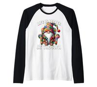 Funny Saying For Men Life Is Better At The Sofa Hippie Gnome Camiseta Manga Raglan