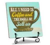 FUQWZ Letrero de madera con soporte de hierro con texto en inglés "All I Need is Coffee & Sea Air", decoración de café costero para casas y tiendas, placa de mesa náutica rústica, regalo para amantes