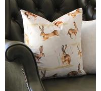 furn. Cojín con Relleno Rico en Plumas de Terciopelo Country Running Hares de Evans Lichfield