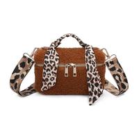 Fuzzy Glam Teddy - Bolsa de maquillaje de tela texturizada suave, detalle de asa de bufanda, correa ajustable y cremallera dorada, 21 x 13 cm, tabaco, Viajes de lujo