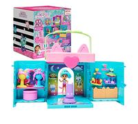 Gabby’s Dollhouse, Dress-Up Closet Portable Playset with a Gabby Doll, Surprise Toys and Photo Shoot Accessories, Kids Toys for Ages 3 and up