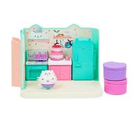Gabby's Dollhouse, Bakey with Cakey Kitchen con Figura y 3 Accesorios, 3 Muebles y 2 entregas, Juguetes para niños a Partir de 3 años