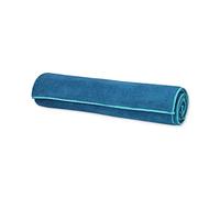 Gaiam Stay Put - Toalla de Yoga tamaño Esterilla de Yoga (se Adapta a Esterilla de Yoga de tamaño estándar, 68 Pulgadas de Largo x 24 Pulgadas de Ancho), Color Lago
