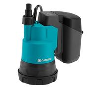 Gardena Set Ready-To-Use de bomba sumergible de aguas limpias 2000/2 18V P4A: bomba sumergible a batería, filtro integrado, seguro marcha en seco, caudal máx. 2000 l/h, con batería P4A 18 V (14600-61)