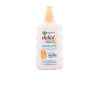 Garnier Delial Niños Sensitive Advanced Spray Protector Solar. Muy resistente al agua. Para pieles claras y sensibles. Alta Protección FPS 50+. Testada bajo control pediátrico, 150 ml