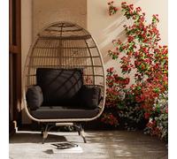 GarveeHome Silla Huevo giratoria 360° para Patio y Exterior - Tamaño Extra grandeza - Estructura de Acero Negra y Base metálica - Ratán marrón Resistente - Cojines Negros incluidos - Uso Interior
