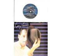 GARY NUMAN - GARY NUMAN / SHE´S GOT CLAWS / I SING RAIN / 1981 / Bildhülle / # BEG.62 / 7" Vinyl Single Schallplatte