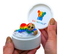Gaynimals® Sebastian The Sloth - Serie Jungle Journey | Juguete Fidget Articulado Impreso en 3D | Mascota Sensorial de Escritorio para Adultos y Niños | Listo para Regalar en Estuche de Coleccionista