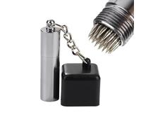 Genérico Pool Cue Chalk Holder, 2 In 1 Scuffer Tool, Portable Non Slip Chalk Case with Protective Cover Design, Sturdy Compact Billiard Accessory for Home Club Match Practice Use