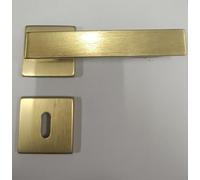 Generico Tirador cuadrado para puertas interiores - Serie Anguolo - Línea Cali' - Producto fabricado en Italia - Material aluminio - Roseta y boquilla para llave 50 x 50 (oro satinado)