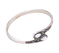 Generisch Pulsera de actividad para hombre con incrustaciones de imitación verde retro con apertura ajustable y pulsera de aleación amigable para mujer de plata de ley, talla única, Metal, No es una