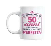 Gesar Taza 50 años mujer - Taza con texto "Me ci sono necessari 50 anni ma ahora sono Praticamente Perfetta" - Regalo cumpleaños 50 años - Gadget mujer para mamá, amiga, hermana, collega
