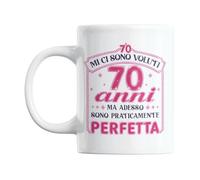 Gesar Taza 70 años mujer - Taza con texto "Me ci sono necessari 70 anni ma ahora sono Praticamente Perfetta" - Regalo cumpleaños 70 años - Gadget mujer para mamá, abuela, amiga, hermana