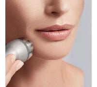 Gesichtsbehandlung - IS CLINICAL + Ultraschall (Collagen)