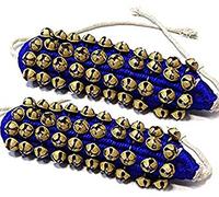 Ghungroo Set Cuatro Líneas Campanas Montadas Ghungru sobre almohadillas azules 40-40