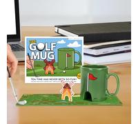 Gift Republic Kit de taza y posavasos de golf - Juego de escritorio de Mni-Golf con taza, bolígrafo de poner, pelota, obstáculos y 2 posavasos interactivos - Regalo divertido para golfistas - Juego de