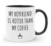 Giftbees Taza de café con texto en inglés «My Boyfriend is Hotter Than My Coffee», regalo único de cumpleaños, aniversario, Navidad, taza de té de cerámica de 325 ml, regalo divertido para novia de