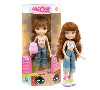 Giochi Preziosi Unique Eyes, MYM444 - Muñeca Sophia con Sus Ojos Que te siguen con Ropa de Primavera y Verano, Juguete para niños a Partir de 3 años, 25 cm