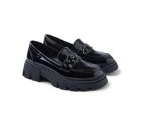 Gioseppo, Modelo CHEAM,Mocasines para niña acharolados con Detalle de Antifaz y ollados. Cuentan con Plantilla Acolchada.