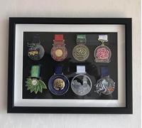 GIUPLOKID exhibición de la Medalla, Caja de Sombra for exhibición medallas Madera, Multicolor, Varios tamaños(Black,16 Inches (8 Medals))