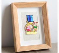 GIUPLOKID exhibición de la Medalla, Tamaños múltiples de la Caja Almacenamiento del Marco exhibición Medalla Madera sólida for Las medallas Militares los Deportes Guerra(1 Medal,12.7 * 17.8cm)