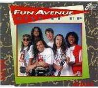 Give it up/Enjoy the party [Single-CD]