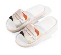 Glilade Pantuflas de casa para mujeres y hombres, antideslizantes, para interiores, puntera abierta, transpirables, de verano, para dormitorio, talla L (algo sucede)