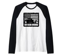 God Bless America Hotrod Car USA Flag Diseño Envejecido Camiseta Manga Raglan