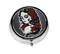 Goth Girl, este pequeño pastillero redondo es un organizador portátil de medicamentos de viaje con tres compartimentos para almacenar medicamentos diarios.