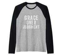 Gracia sobre el Juicio. Cita Cristiana Vintage. Camiseta Manga Raglan