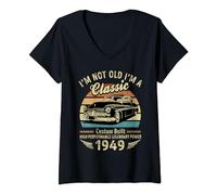 Gráfico de cumpleaños del coche I'm Not Old I'm A Classic Born 1949 Camiseta Cuello V