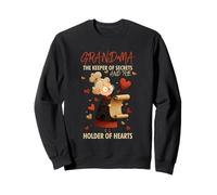 Grandma is The Keeper of Secrets and The Holder of Hearts. Sudadera