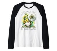 Grandma Life Is Better In The Garden Gnome For Retirement Camiseta Manga Raglan