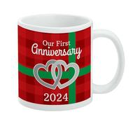 GRAPHICS & MORE Our First Anniversary Hearts - Taza de café de cerámica con lazo verde a cuadros rojos 2024, tazas de regalo novedosas para café, té y bebidas calientes, 11 onzas, color blanco