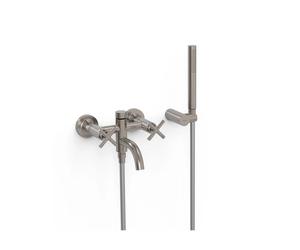 Grifo bimando mural con ducha de mano y caño para bañera hecho de latón con acabado acero de MONTBLANC TRES