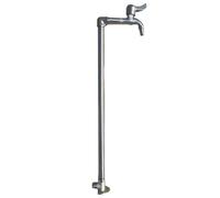 Grifo exterior de acero inoxidable resistente a las heladas y al sol con base robusta para patio y jardín. Solución de suministro de agua.