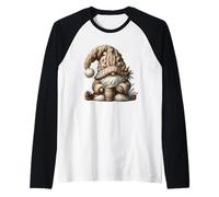 Grumpy Christmas GNOME Graphic with Knit Hat and Hot Cocoa Camiseta Manga Raglan