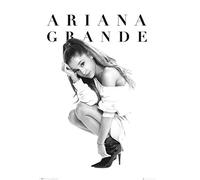 Grupo Erik Editores Ariana Grande Crouch Poster, Sin plastificar, Blanco y Negro, 91.5 x 61cm