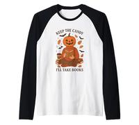 Guarda los caramelos, me llevaré libros para Halloween Camiseta Manga Raglan