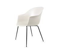 GUBI Silla Bat Alabaster white. patas de acero en negro