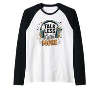 Hablar menos Escuchar más Auriculares Casete Retro Camiseta Manga Raglan