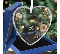 HACRAHO Regalos de matrimonio para parejas 2026, "Mr. & Mrs. Heartfelt Glass Engaged Gifts Bride to Be Gift Newly Engagement Couples Her Party Decoration Ornament(vidrio en forma de corazón)