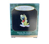 Hallmark adorno de recuerdos, Looney Tunes Marvin el Marciano - Adorno de en miniatura (con fecha de 1998) QXM4657